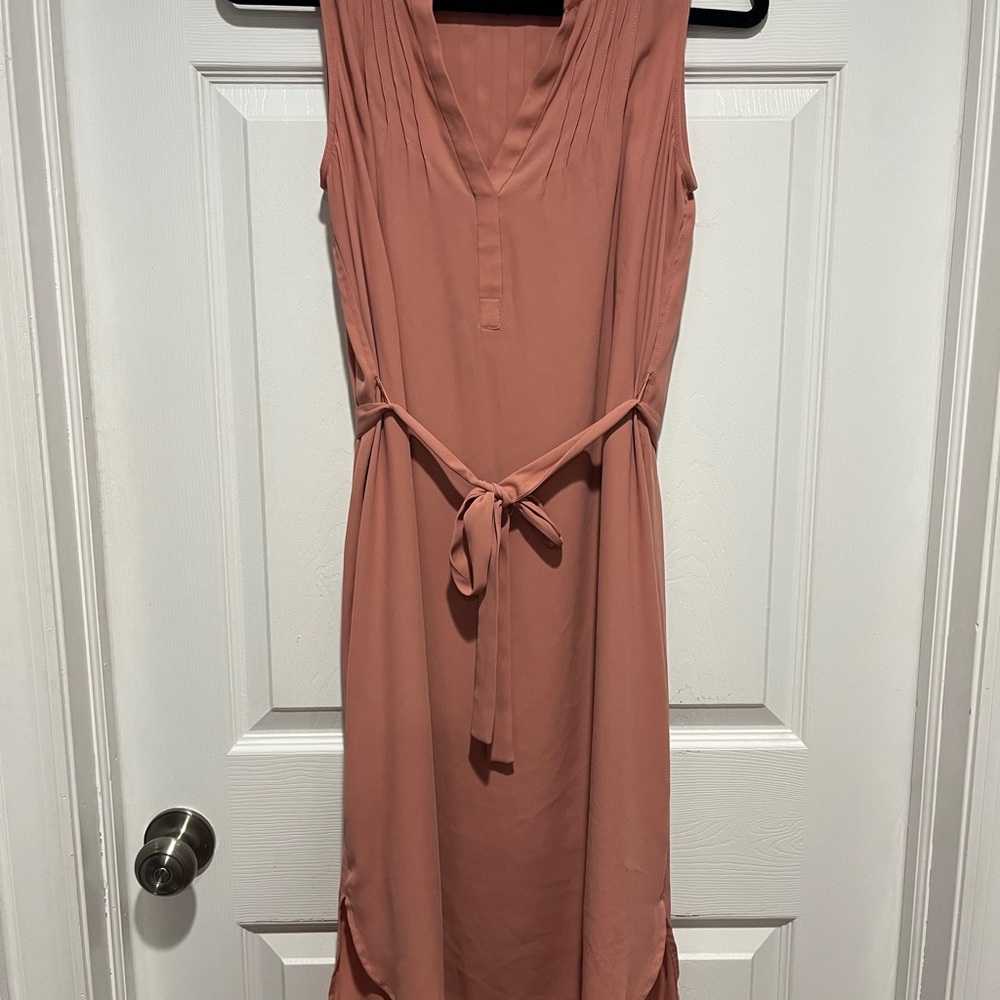 WHBM Sleeveless Rose Dust V-Neck Belted Women's Dress